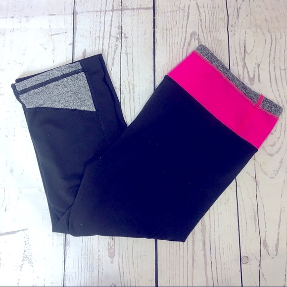 Victoria's Secret Pants - Victoria’s Secret VSX Knockout Crop